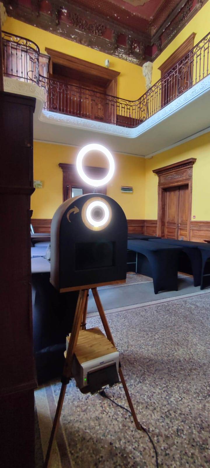 Location d'un photobooth personnalisé pour un mariage à Lyon en Rhône-Alpes 69