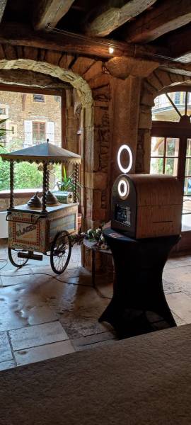 Location de photobooth à Lyon pour un événement particulier avec prestation sur mesure