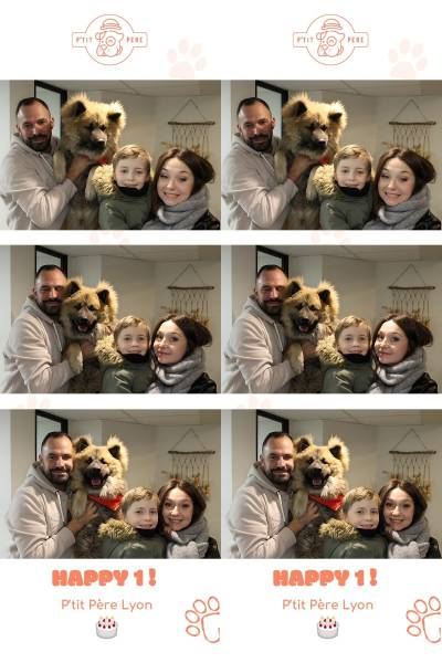 Location de photobooth pour les 1 an de la boutique d'animalerie à Lyon centre.