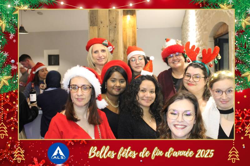 Location de photobooth pour une fête d'entreprise au Domaine des Marais à côté de Bourgoin Jallieu en Nord Isère