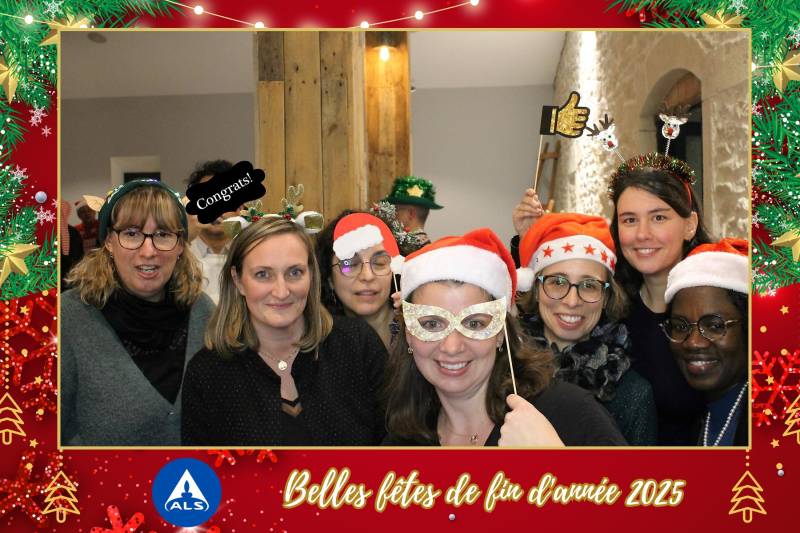 Location de photobooth pour une fête d'entreprise au Domaine des Marais à côté de Bourgoin Jallieu en Nord Isère