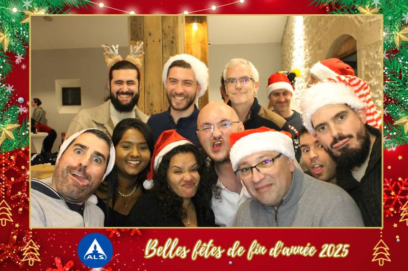 Location de photobooth pour une fête d'entreprise au Domaine des Marais à côté de Bourgoin Jallieu en Nord Isère