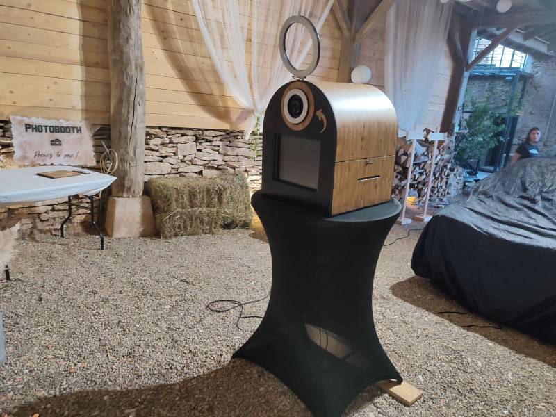 Location d'un photobooth unique sur Lyon et sa région